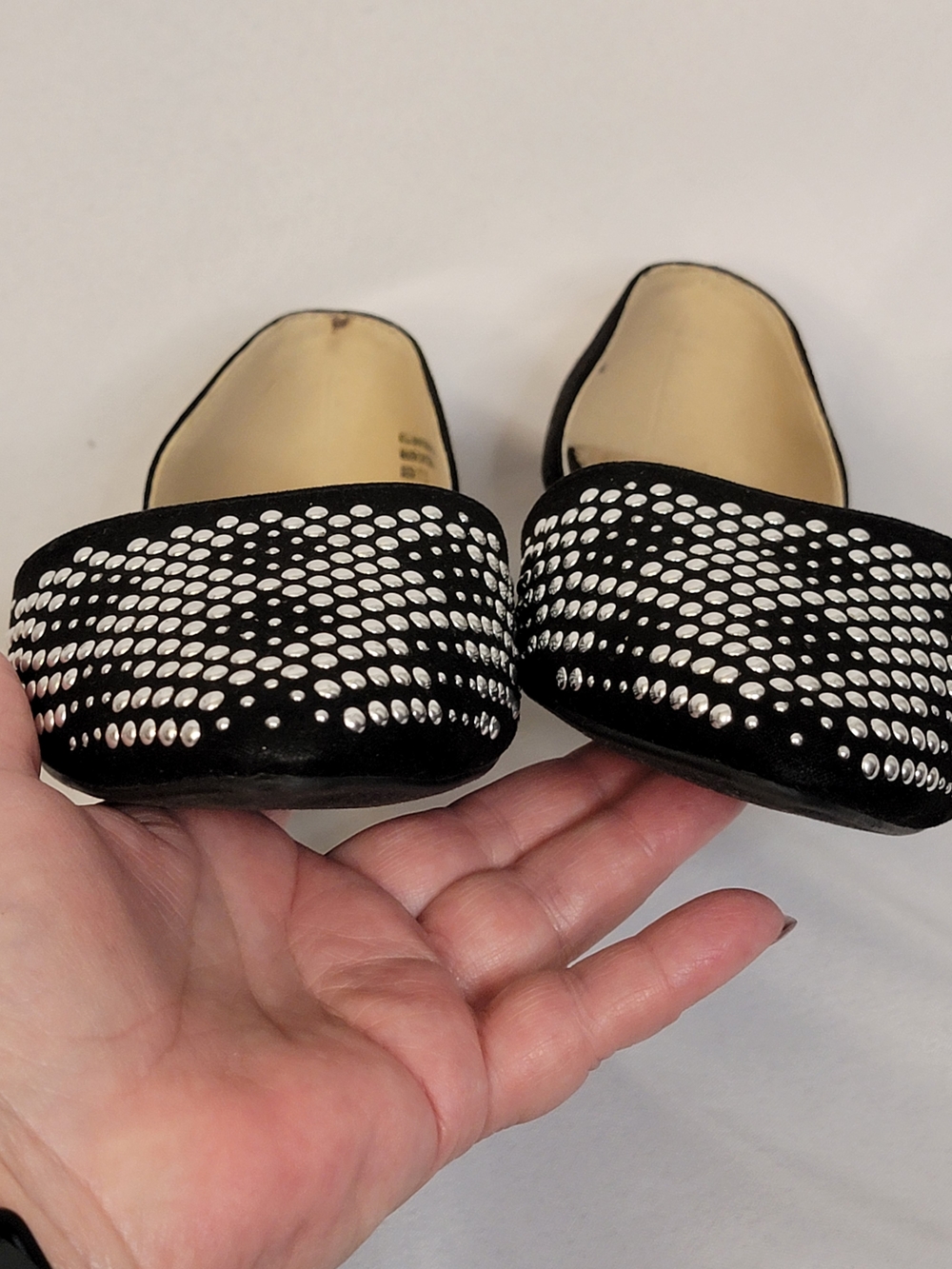 Isaac Mizrahi Black Pointed D'Orsay Flats with Silver Studs Size 7.5 - Picture 6 of 14